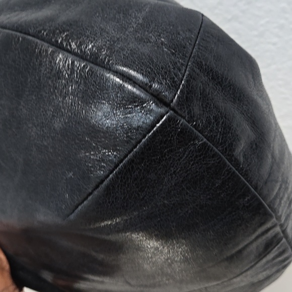 HOBO Elegant Black Leather Hobo Bag WITH TASSEL - Picture 5 of 16